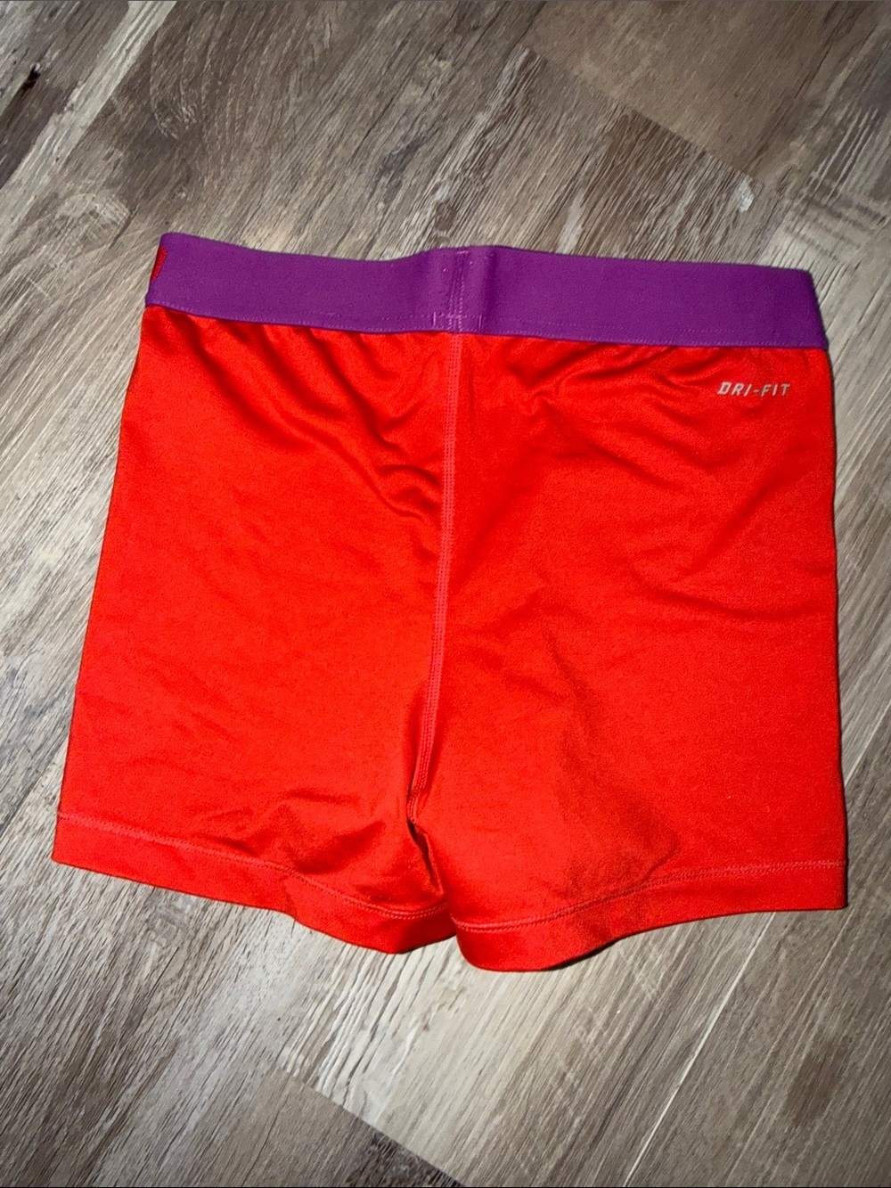 Nike Pro Women’s Purple and Red Size M - Picture 4 of 6